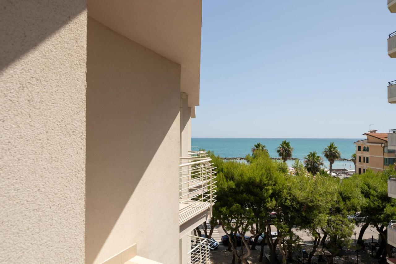 Hotel Velia Grottammare Exterior foto